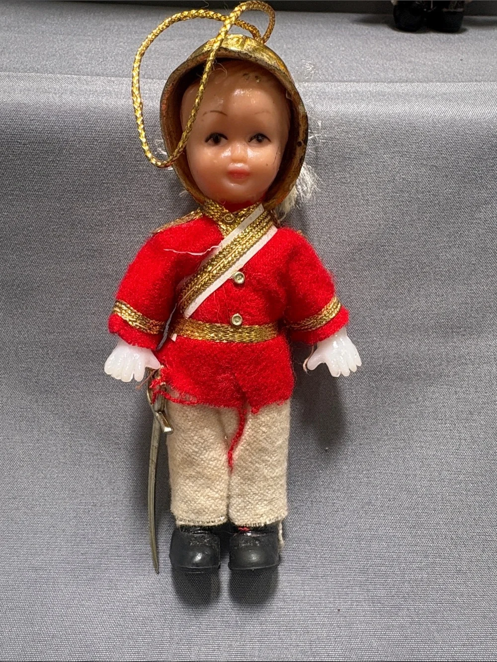 vintage British Royal Guard plastic souvenir ornaments qty 3